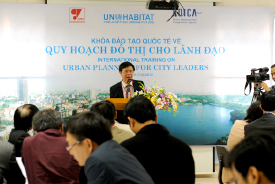 Dr. Nguyen Quang, Habitat Programme Manager, giving opening speech